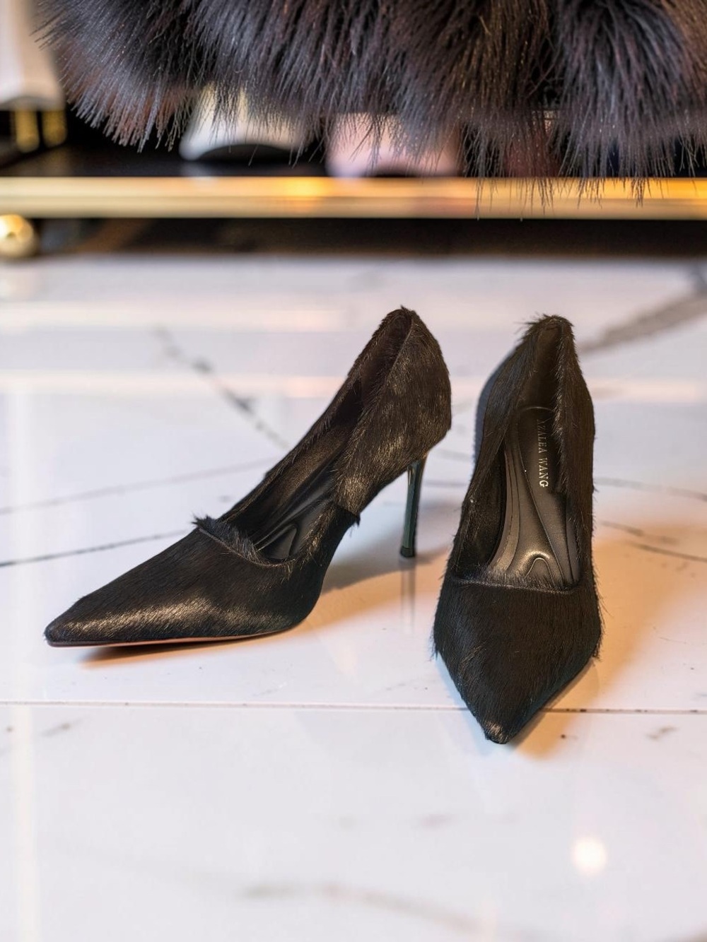 Azalea Wang NWT Sz 9 Stunning Rosee Black Dyed Cow Fur Stiletto Pumps (SH412)